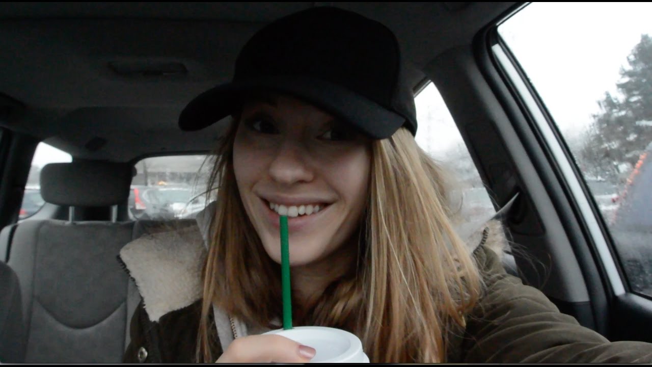 VLOGMAS Day 2 Supplements, Starbucks and Sass